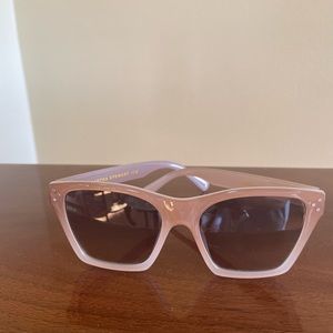 New sunglasses by Marta Stewart